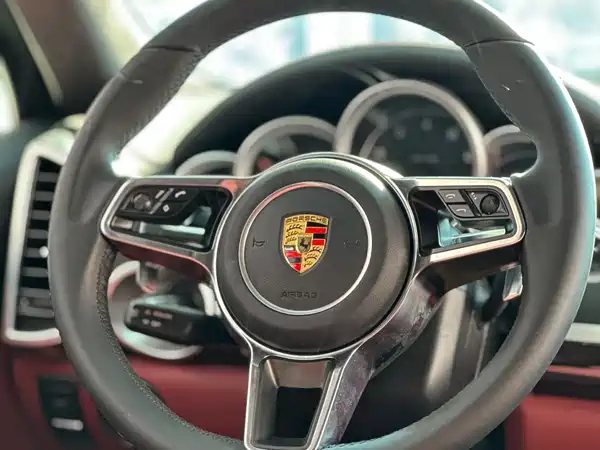 Porsche Cayenne 2011