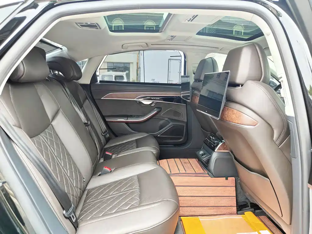 Audi A8 2021