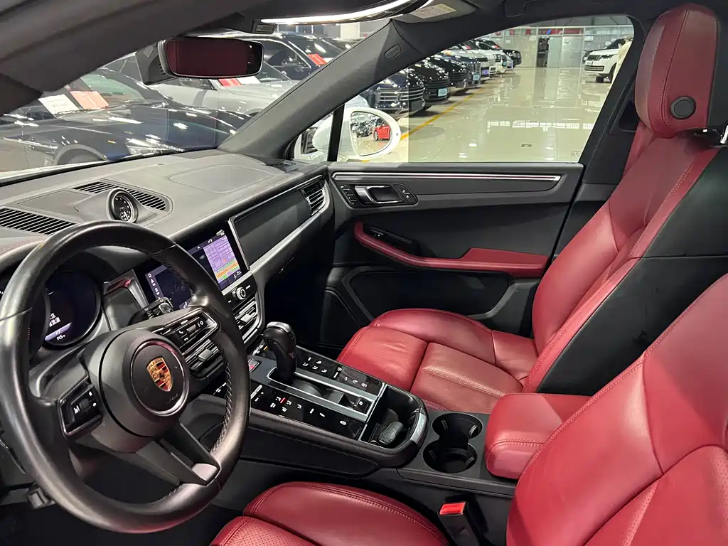 Porsche Macan 2023 — фото 16