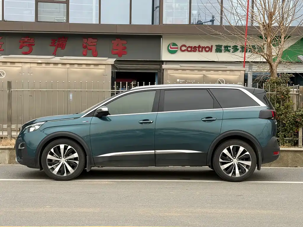 Peugeot 5008 2017 — фото 3