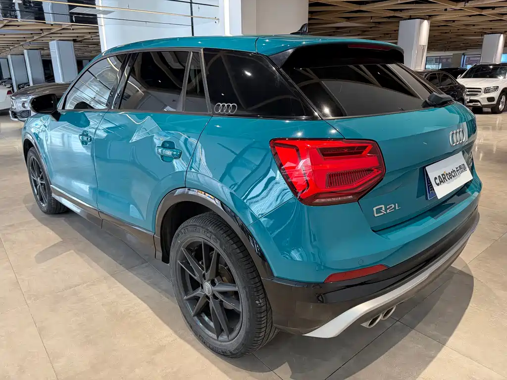 Audi Q2L 2020 — фото 29