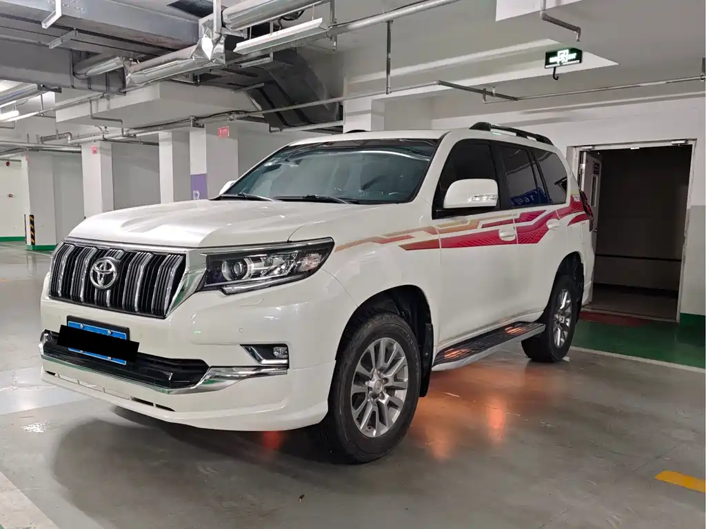 Toyota Prado 2019 — фото 1