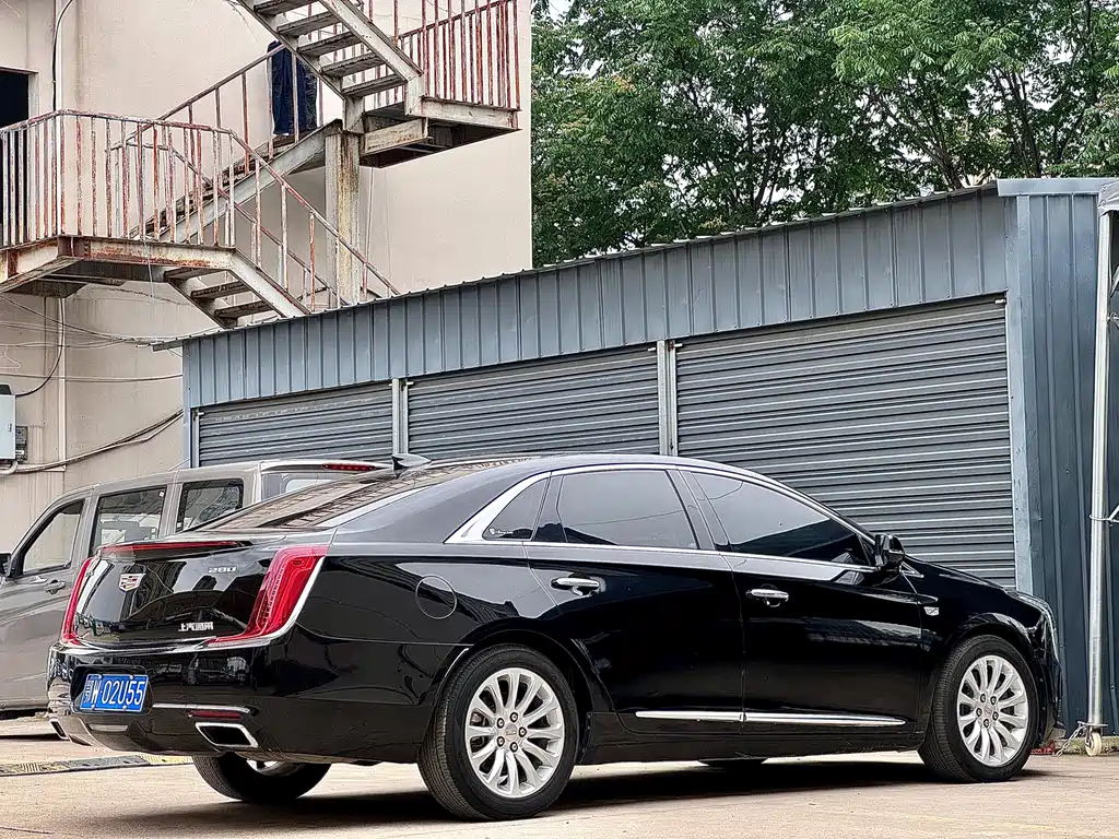 Cadillac XTS 2018 — фото 10