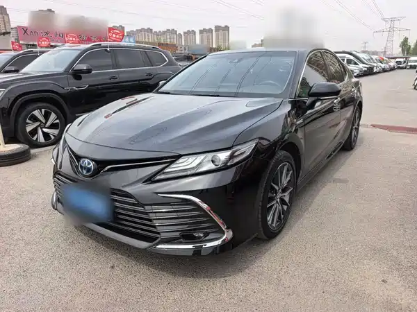 Toyota Camry 2021