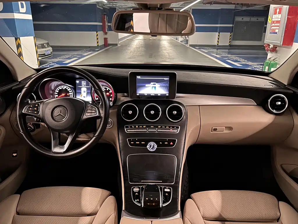 Mercedes-Benz C-Class 2018 — фото 9