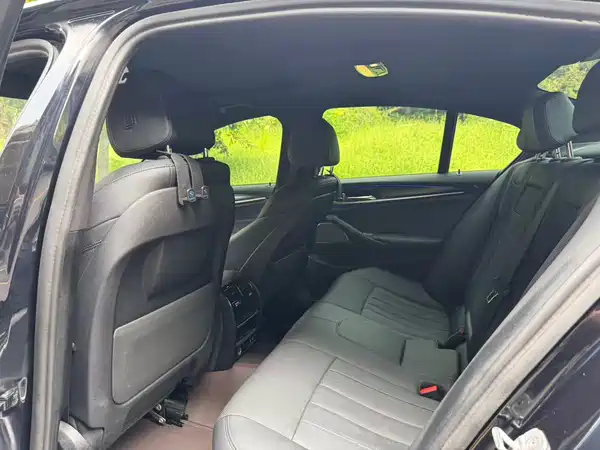 BMW 5 Series 2023