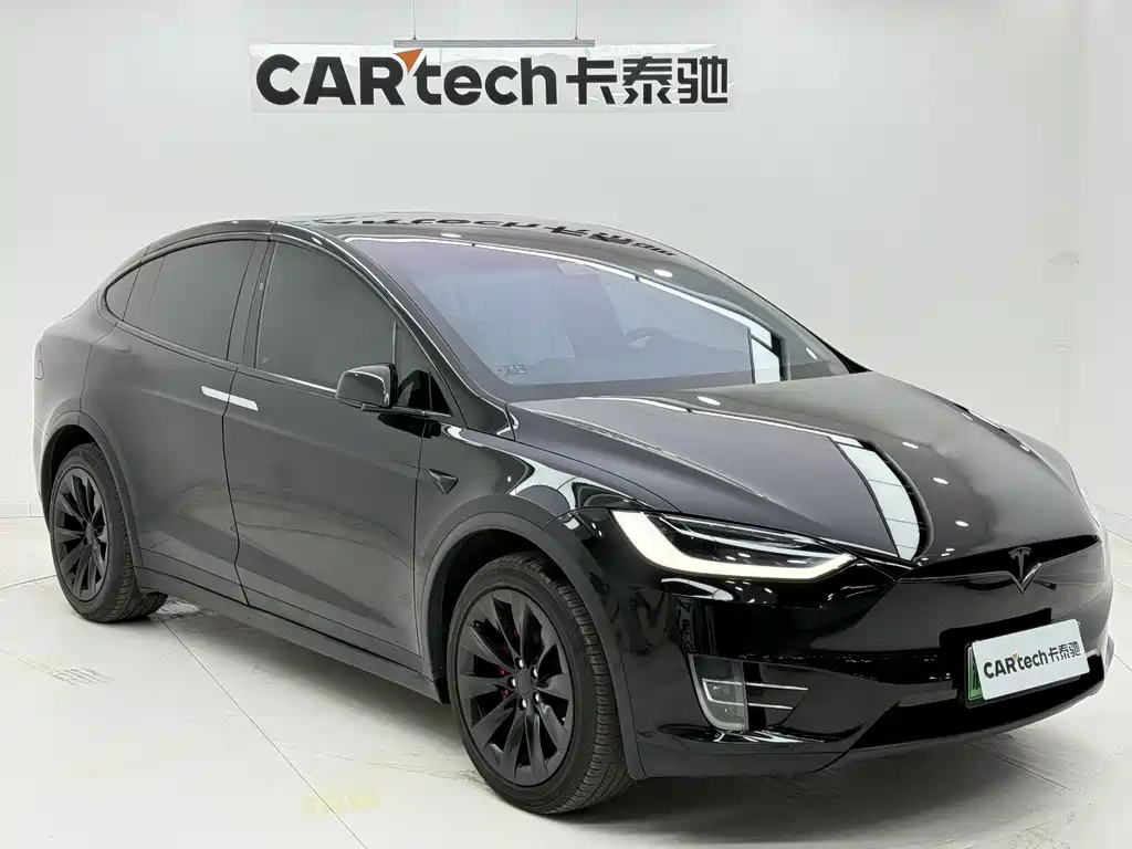 Tesla Model X 2018 — фото 7