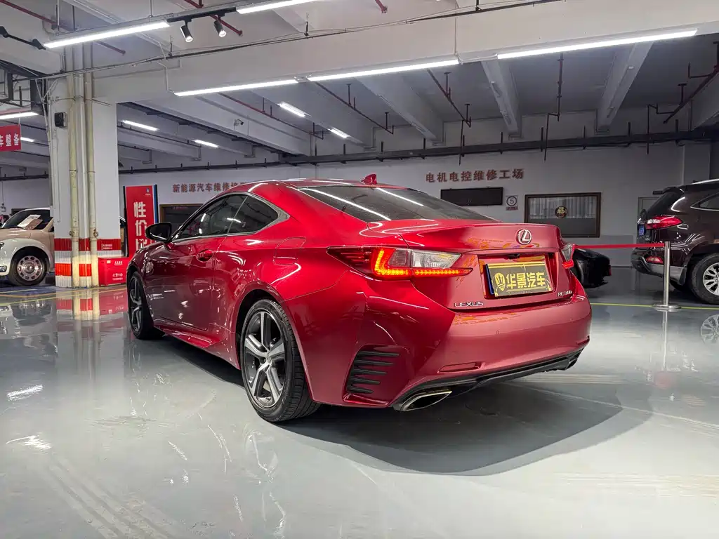 Lexus RC 2018 — фото 4