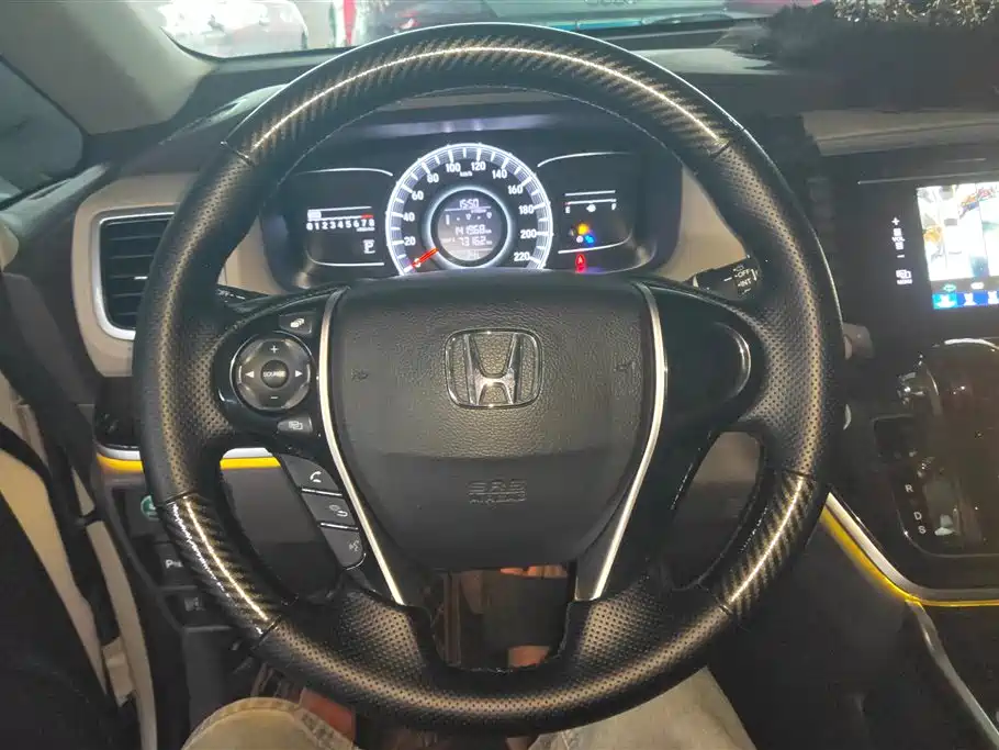 Honda Odyssey 2018 — фото 15