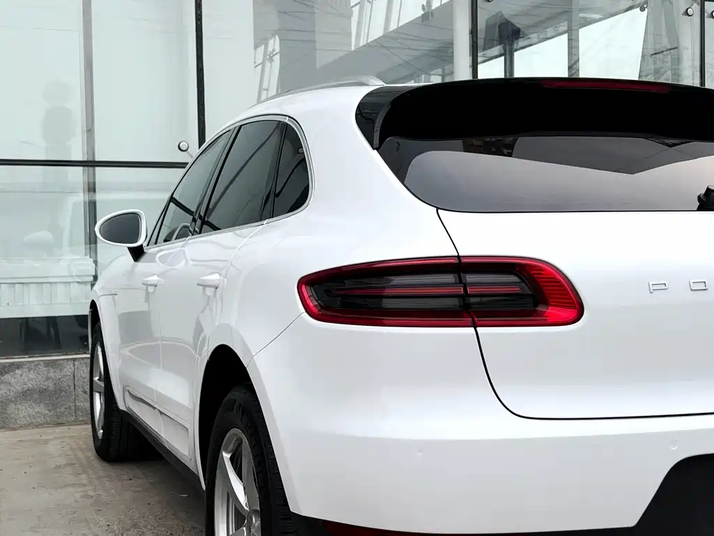 Porsche Macan 2018 — фото 9