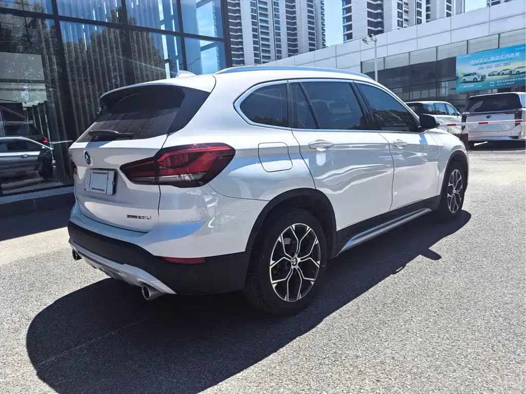 BMW X1 2022 — фото 14
