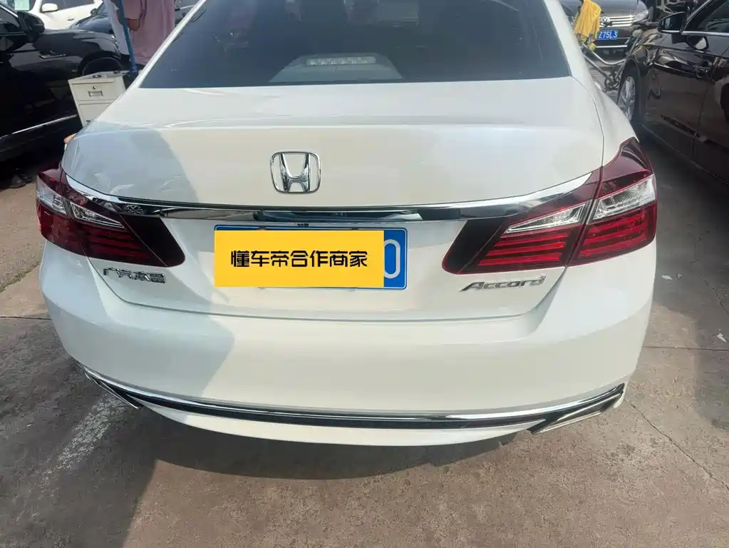 Honda Accord 2017 — фото 5