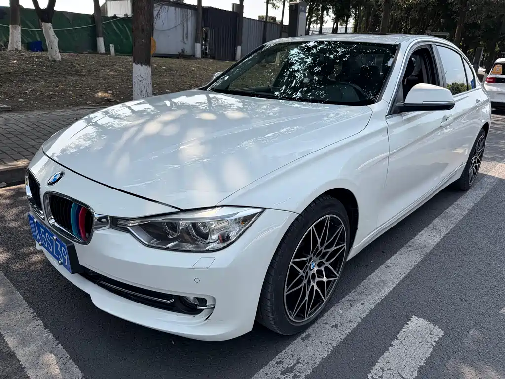 BMW 3 Series 2015 — фото 1