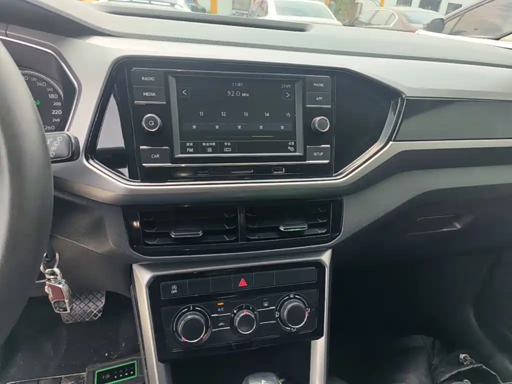 Volkswagen T-Cross 2019 — фото 13