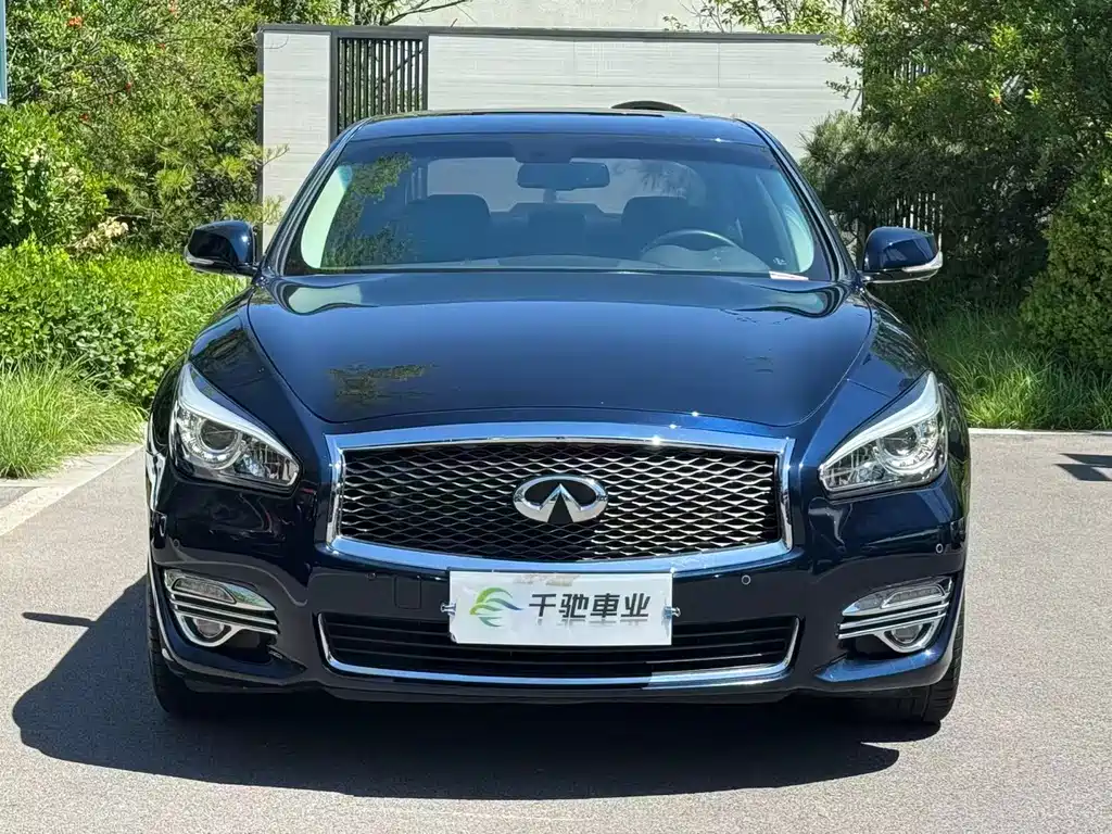 Infiniti Q70 2018 — фото 2