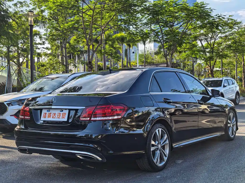 Mercedes-Benz E-Class 2014 — фото 16