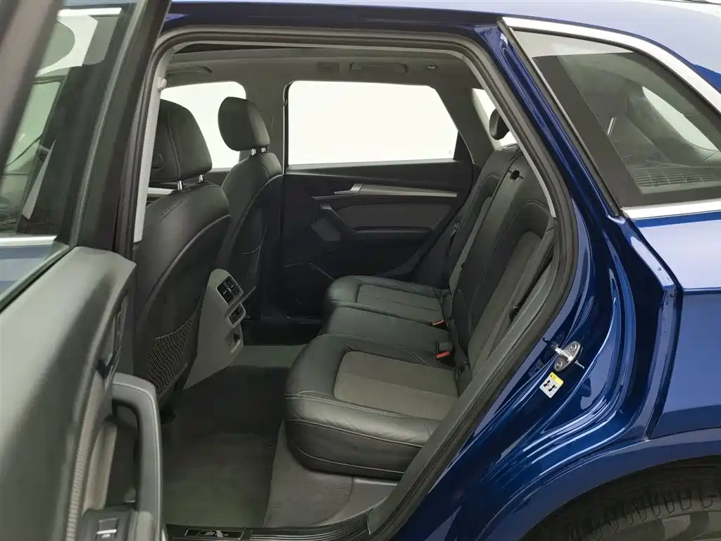 Audi Q5L 2019 — фото 15