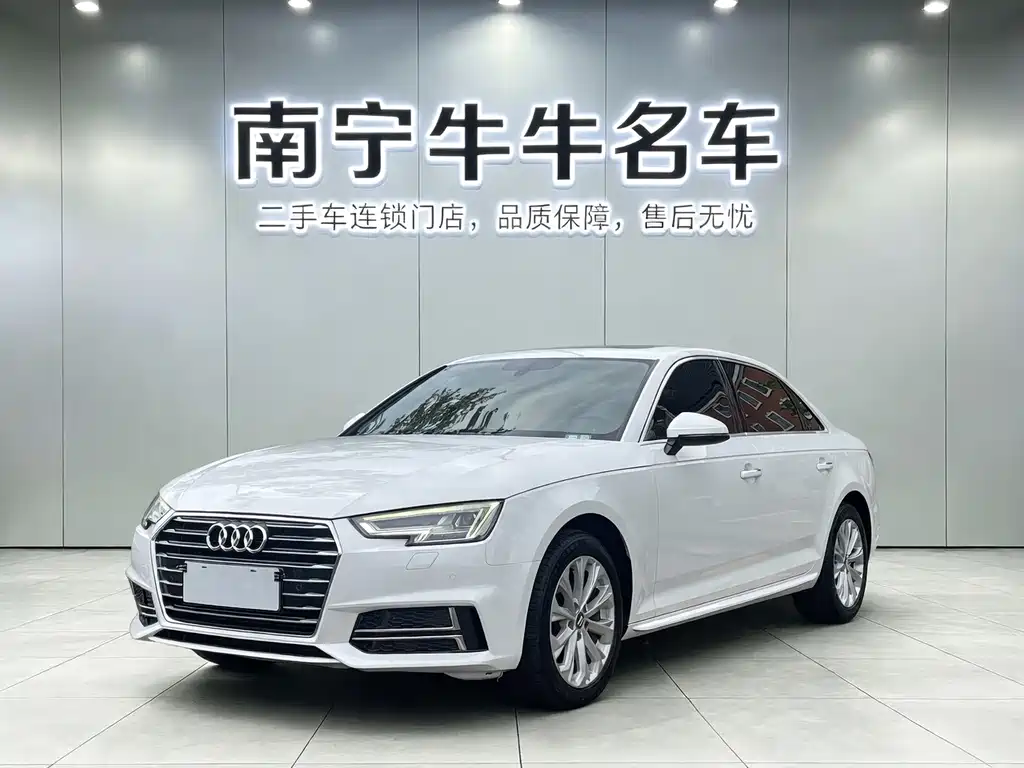 Audi A4L 2019 — фото 1