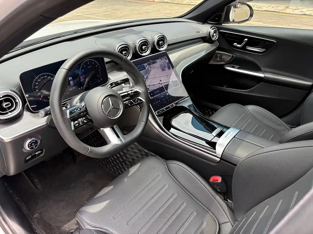 Mercedes-Benz C-Class 2023 — фото 11