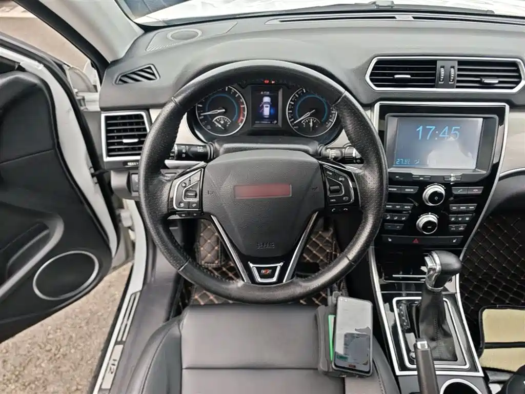 Haval H2 2015 — фото 11