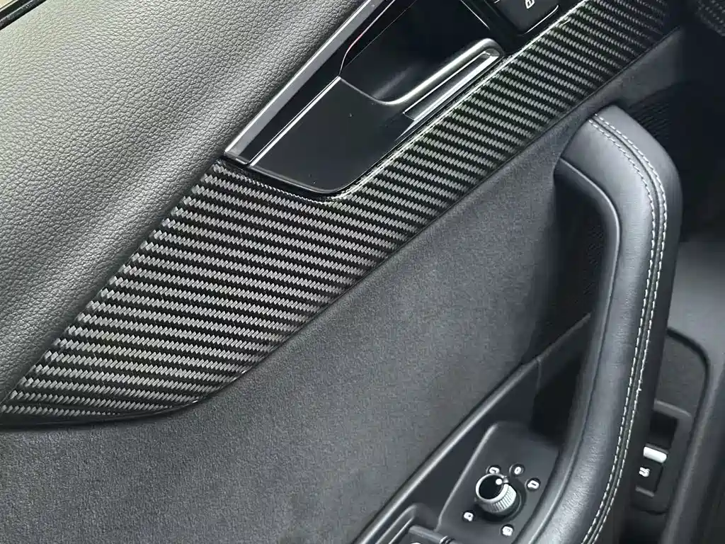 Audi RS 4 2023 — фото 18