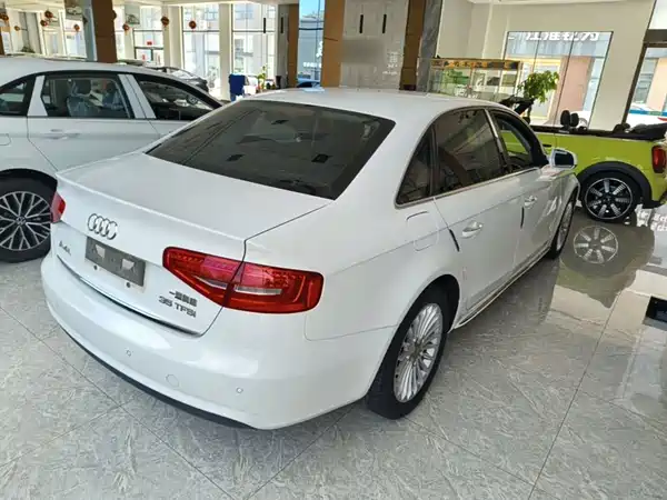 Audi A4L 2016
