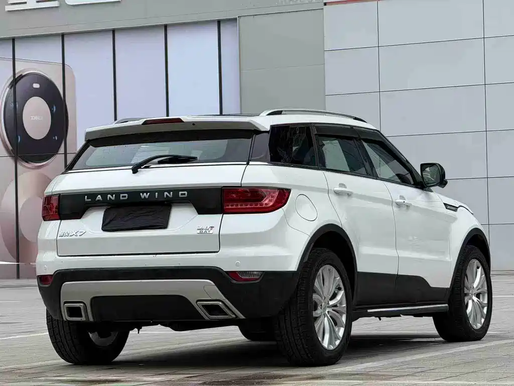 Landwind X7 2016 — фото 5