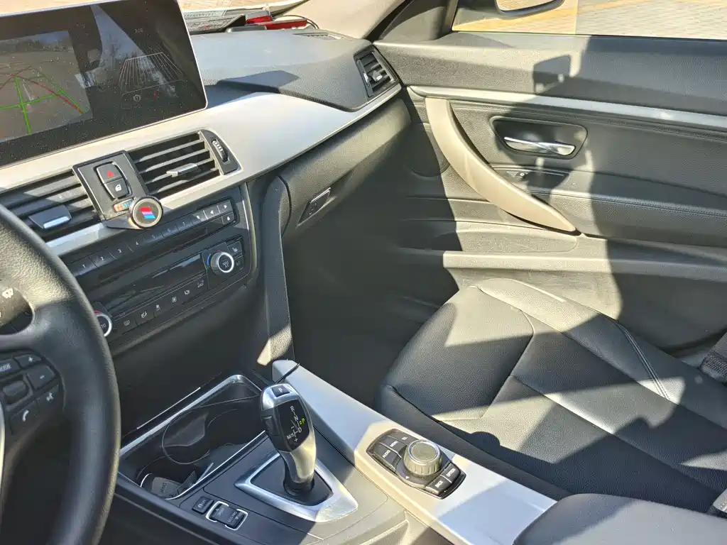 BMW 3 Series GT 2013 — фото 15