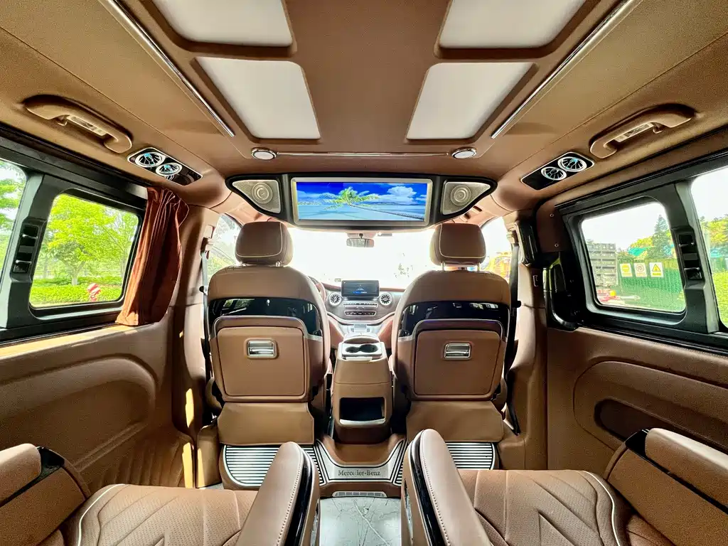 Mercedes-Benz Vito 2023 — фото 13