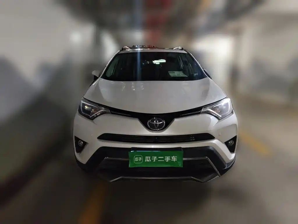 Toyota RAV4 2019 — фото 24