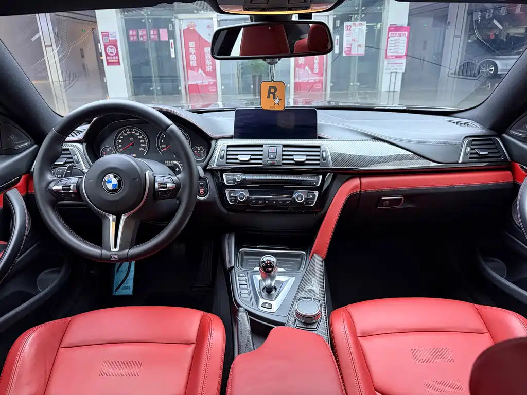 BMW M4 2018 — фото 16