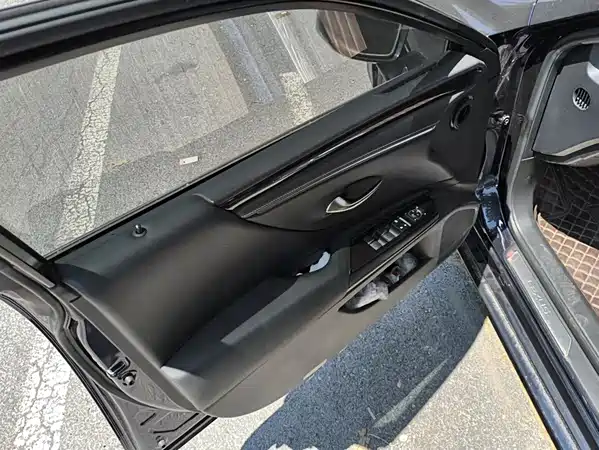 Lexus ES 2019