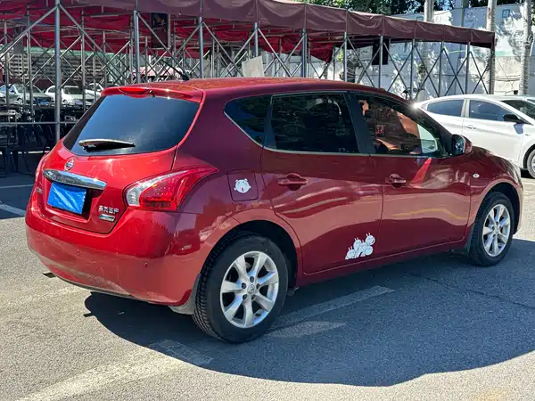 Nissan Tiida 2013