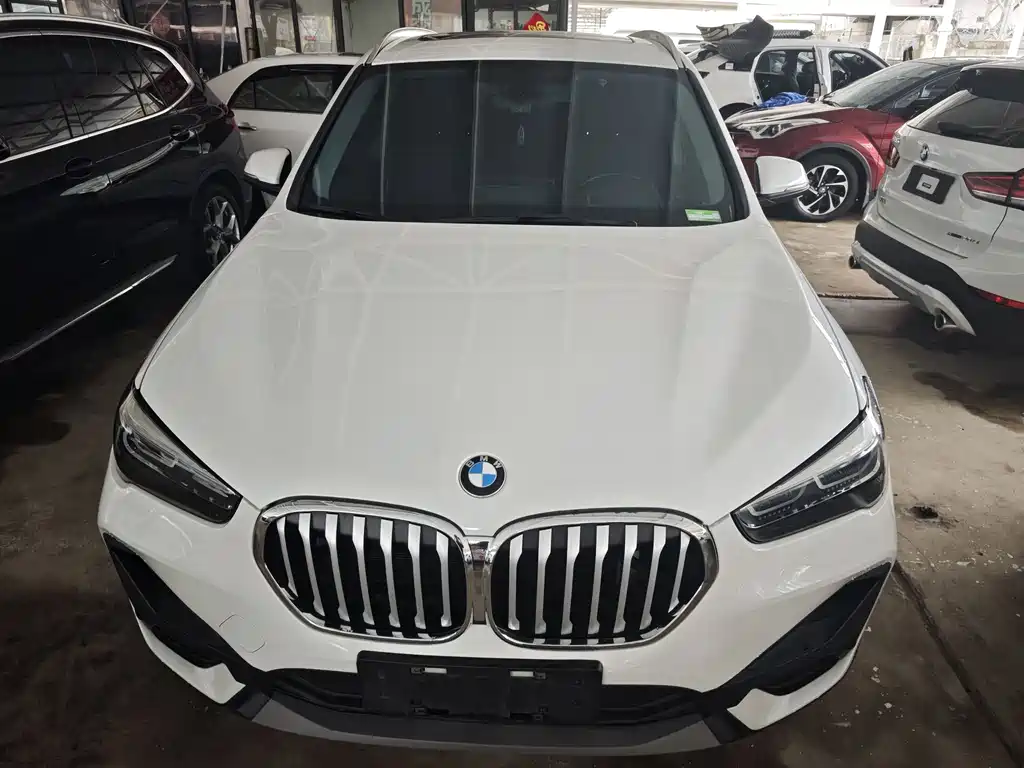 BMW X1 2021 — фото 2