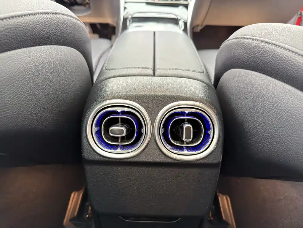 Mercedes-Benz C-Class 2022 — фото 13