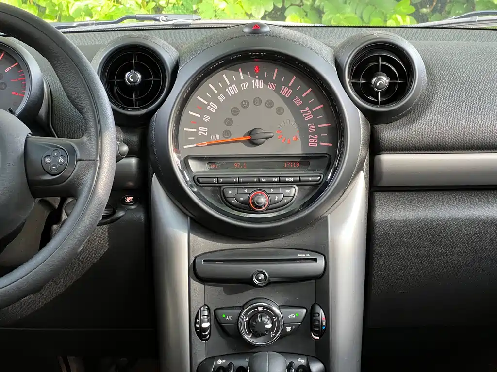 MINI Countryman 2015 — фото 15