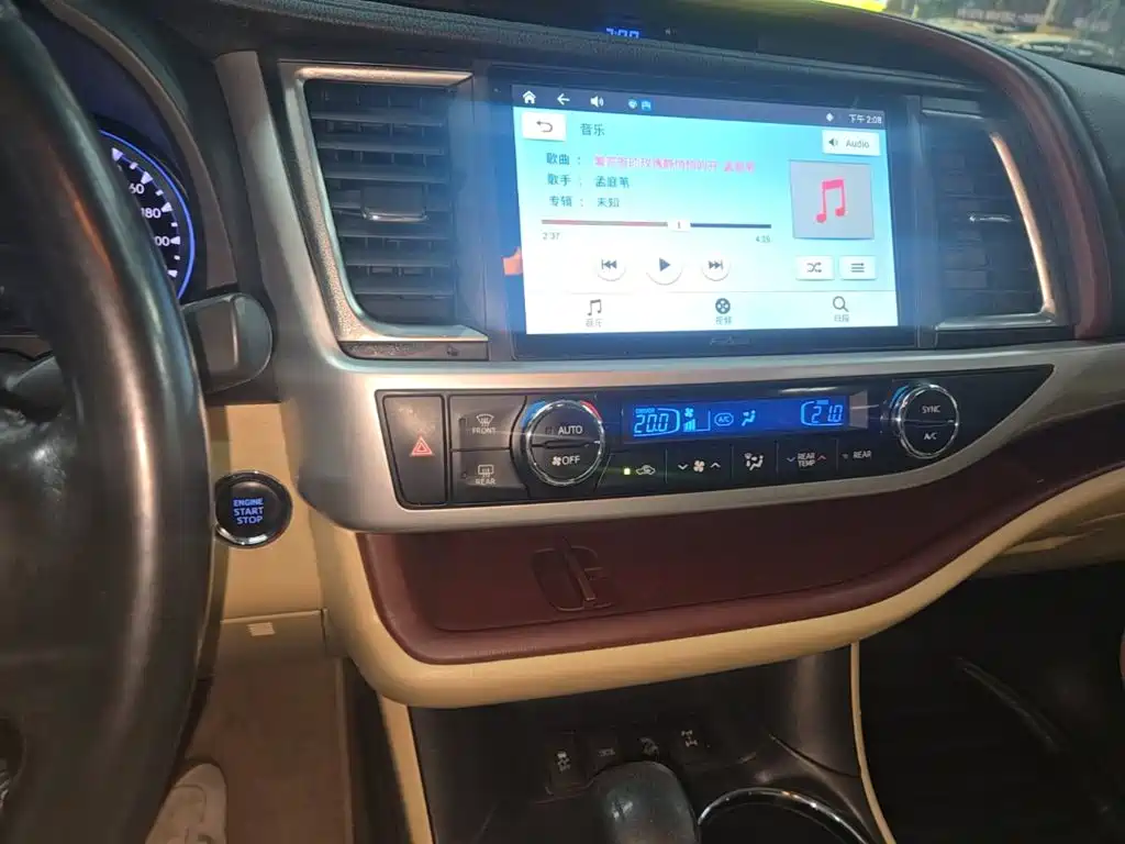 Toyota Highlander 2017 — фото 13