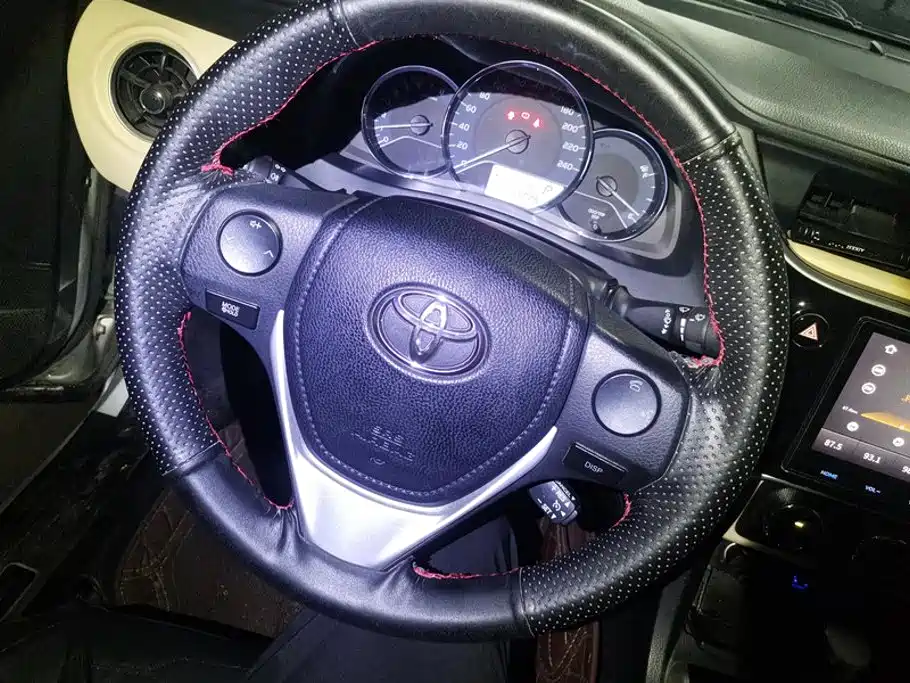 Toyota Corolla 2017 — фото 15