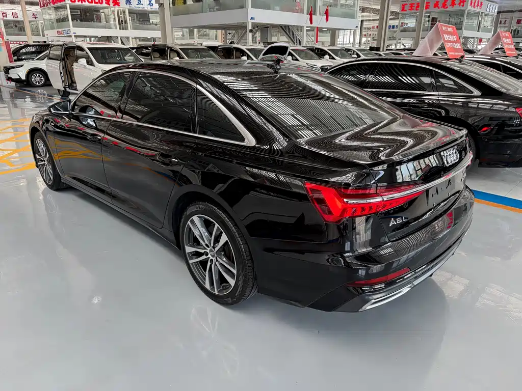 Audi A6L 2022