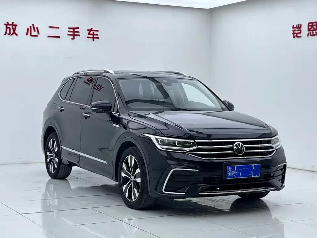 Volkswagen Tiguan L 2023 — фото 3
