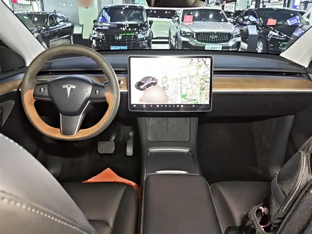 Tesla Model Y 2021 — фото 10