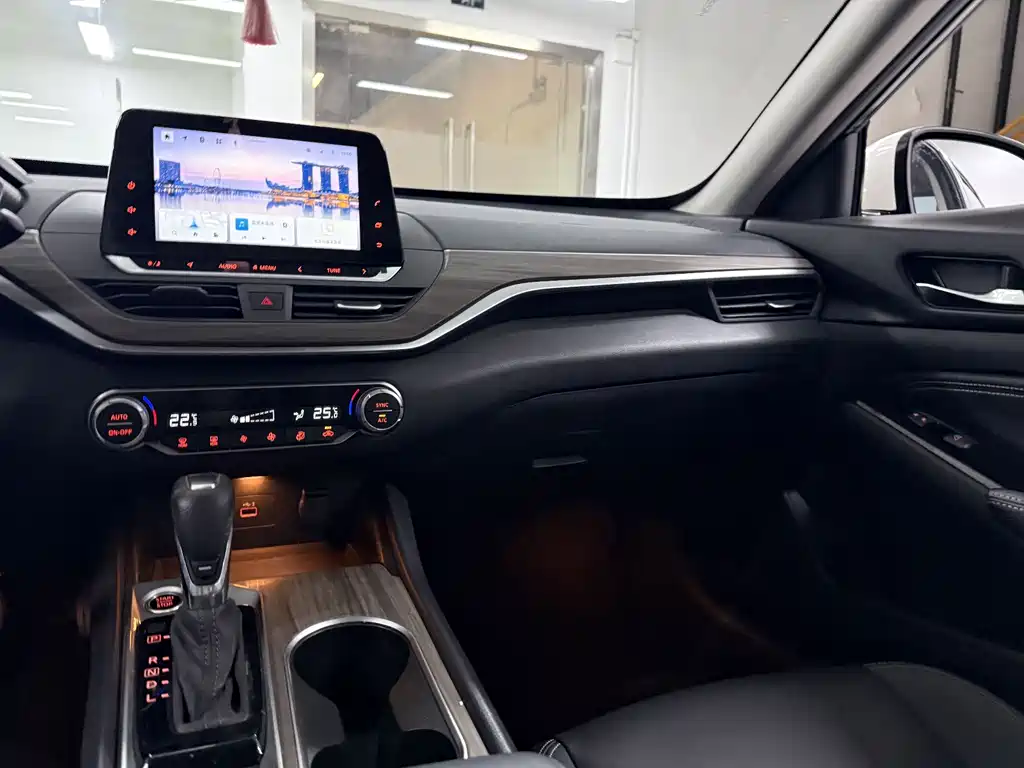 Nissan Teana 2022 — фото 17