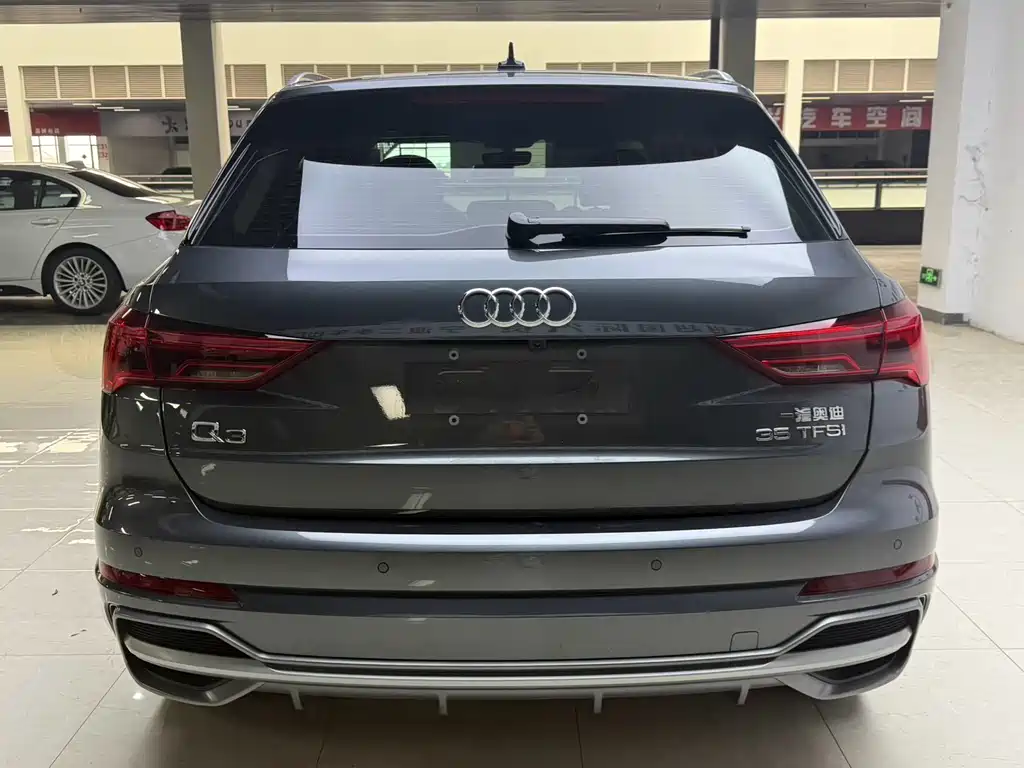 Audi Q3 2023 — фото 18