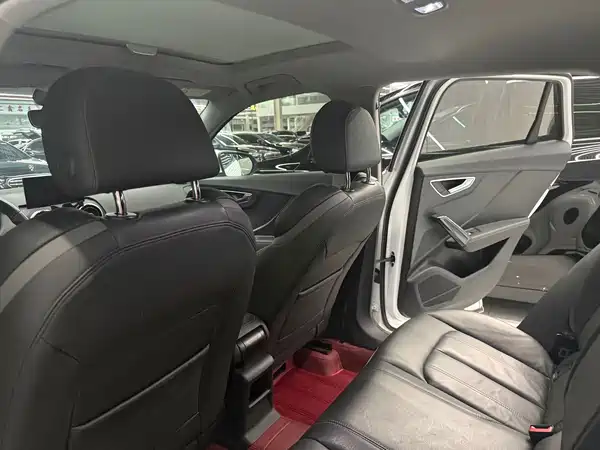 Audi Q2L 2024