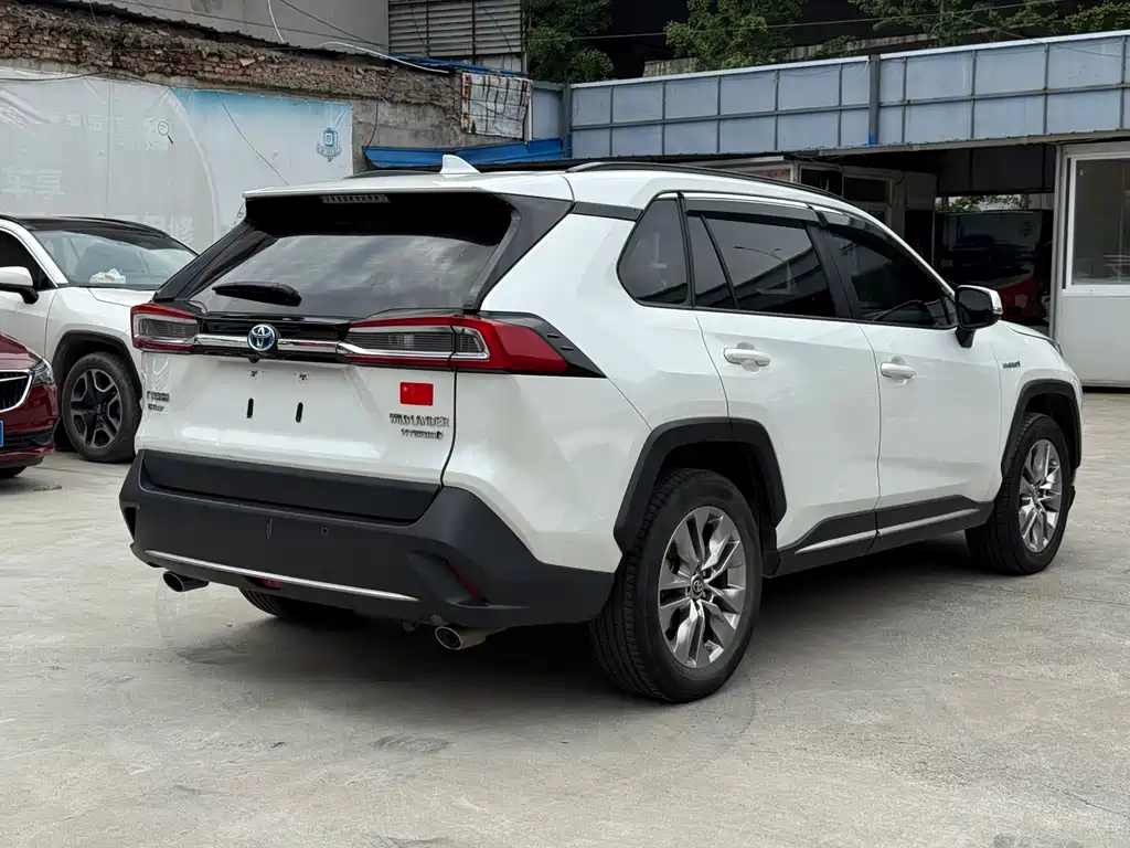 Toyota Wildlander 2020 — фото 16
