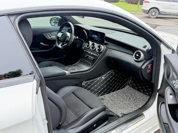 Mercedes-Benz C-Class 2023