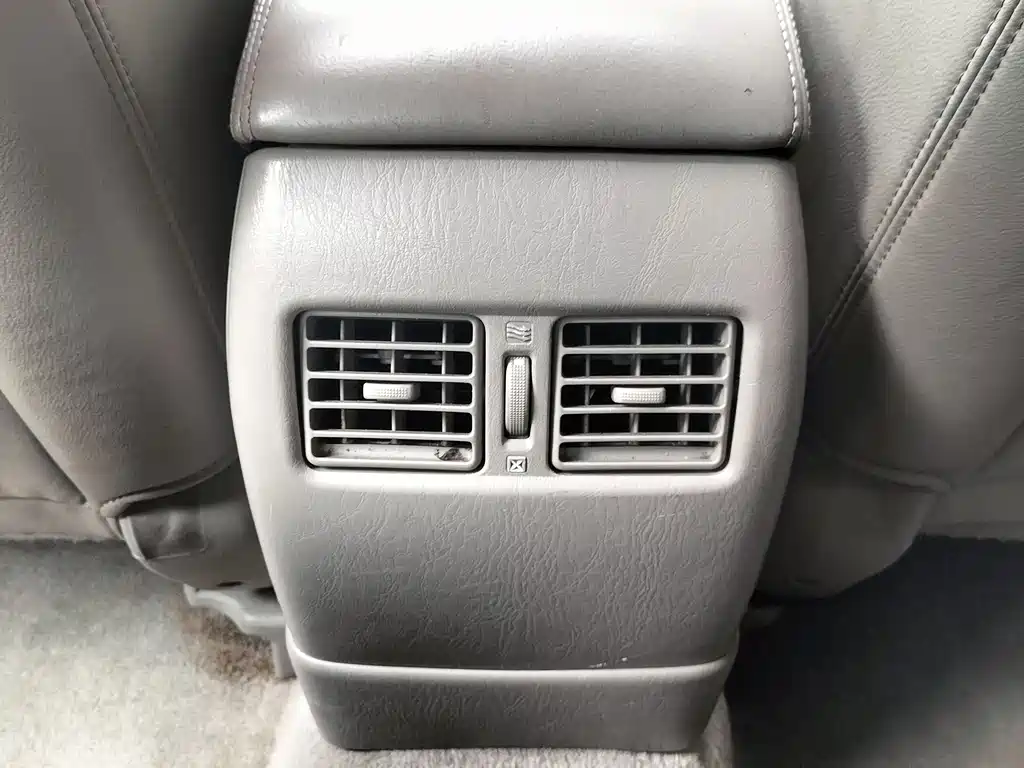 Toyota Camry 2004 — фото 10