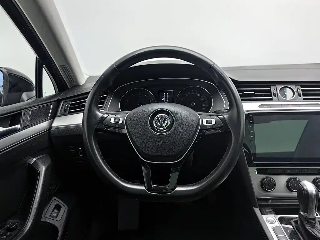 Volkswagen Magotan 2018 — фото 11