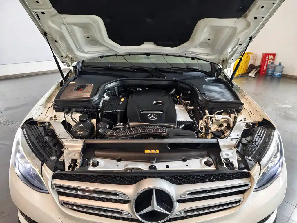 Mercedes-Benz GLC 2016 — фото 17