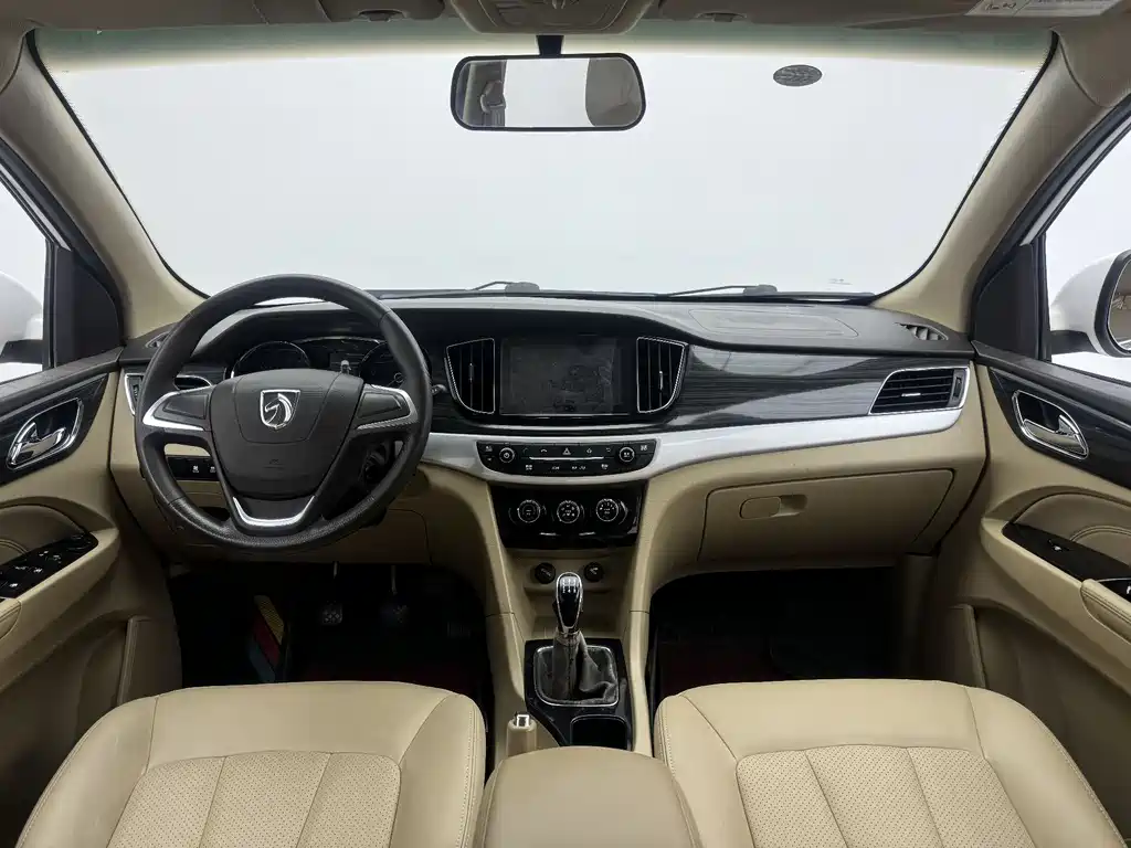 Baojun 730 2018